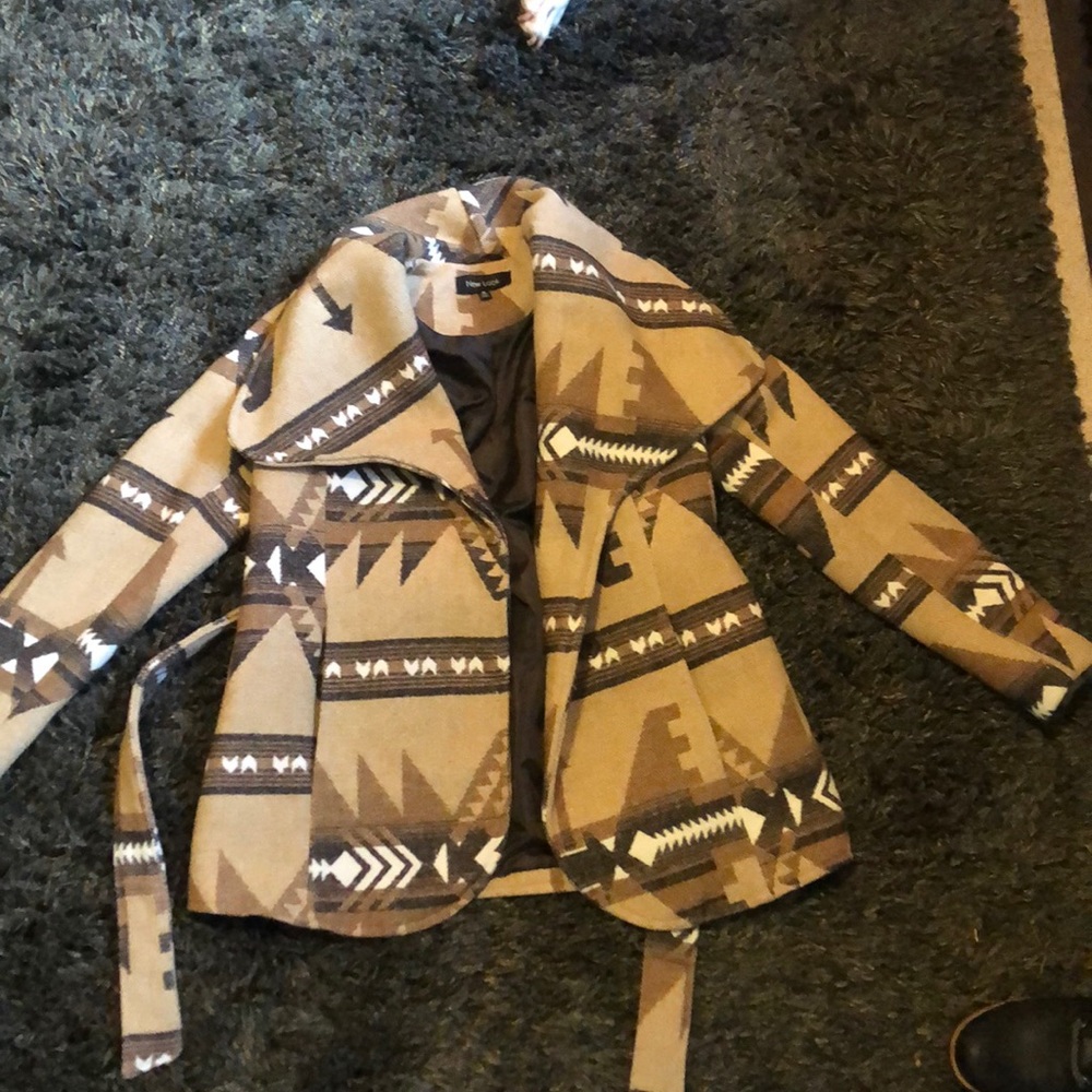 Coat. Nearly new. Women’s size M